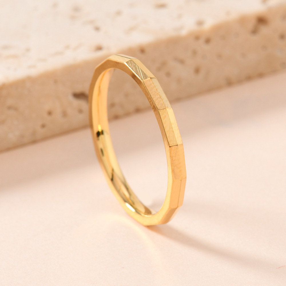 Nueva joyería coreana de acero inoxidable simple y fino anillo de 2 mm de diseño de nicho para parejas