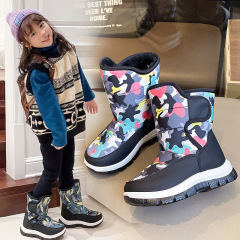 子供の雪の靴の女の子の冬の新型の高いストライプの柔らかい底の綿の靴とベルベットの厚い保温の子供の綿の靴