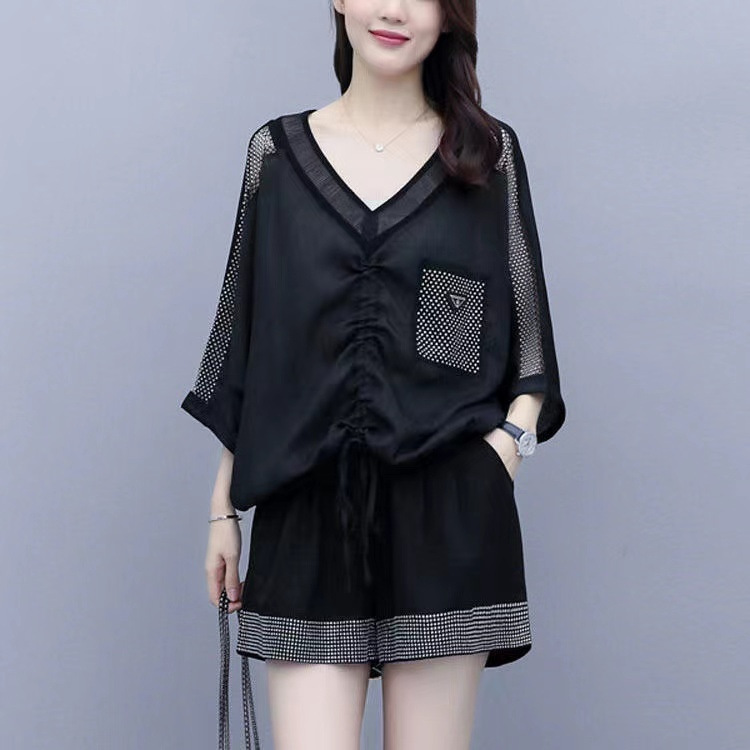 Summer fashionable set