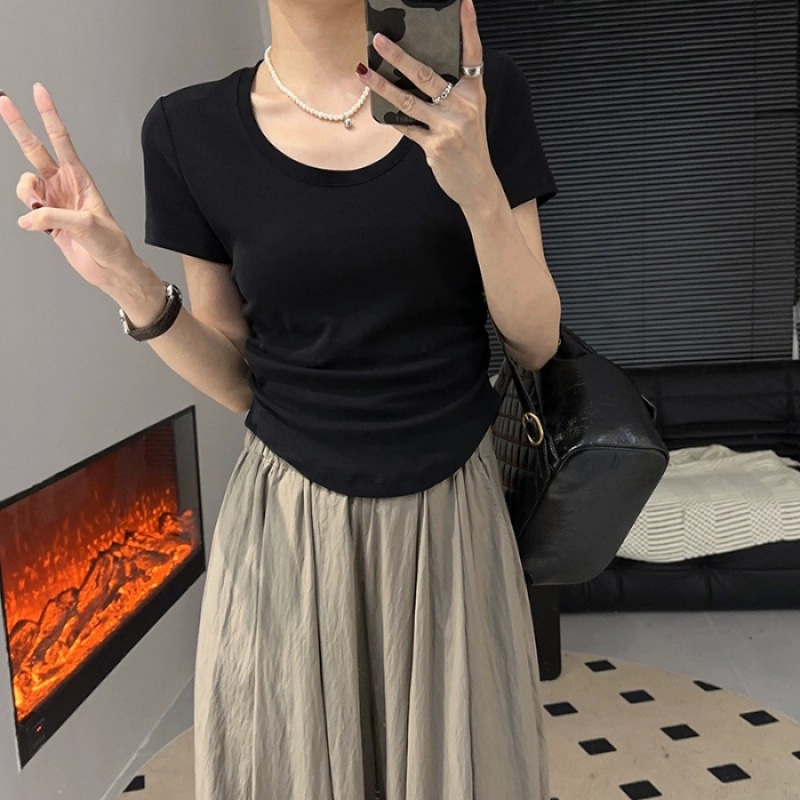 검은색