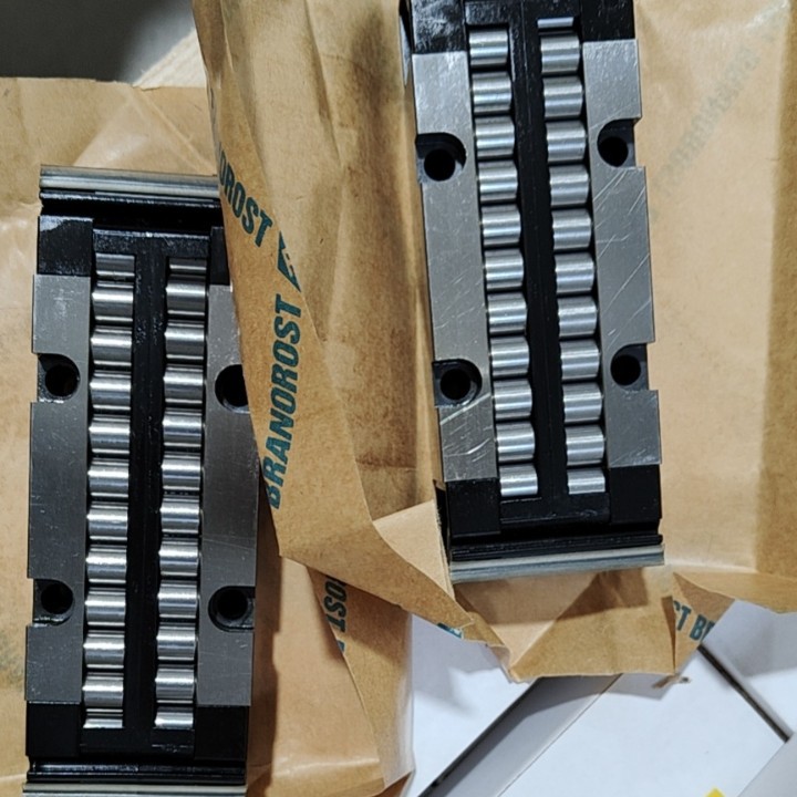 SCHNEEBERGER滑块NRT19077，施耐博格循环轴承配件GP ,ZS