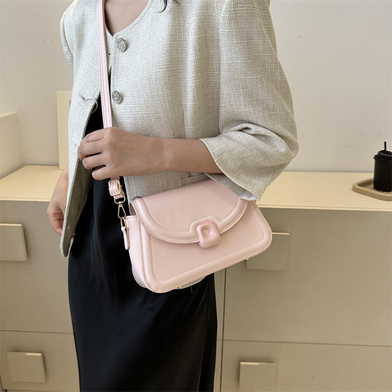 Casual fashion stylish bag women 2024 new simple net celebrity one shoulder solid color small square bag popular crossbody small bag_voghion.com