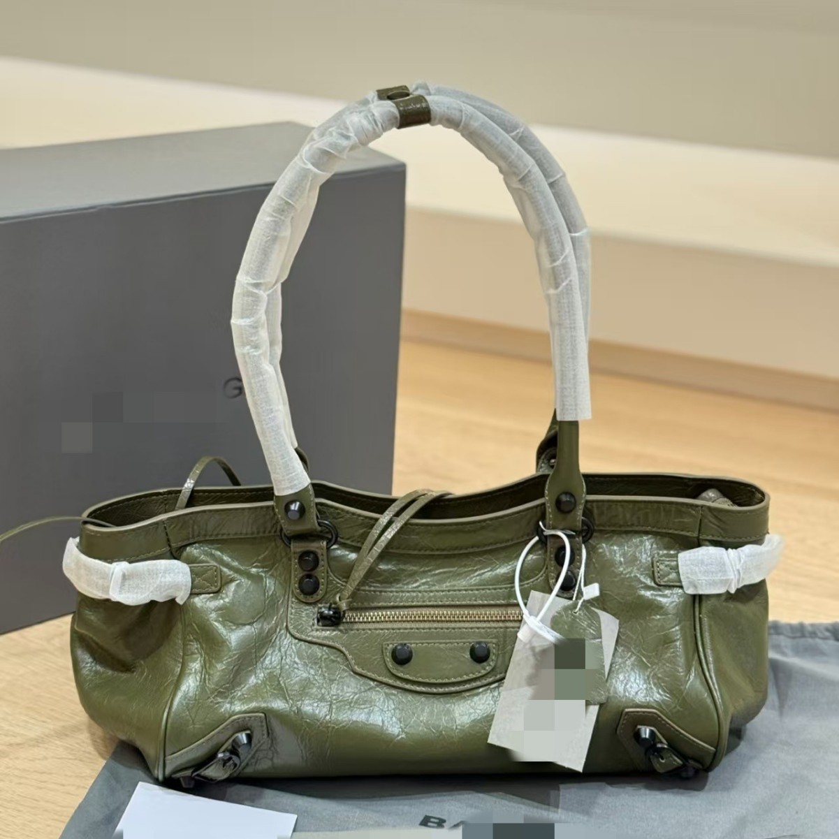 Baja East-West Studded Biker Shoulder Bag For Women - Retro Large Capacity Commuter Handbag - Thumbnail 2