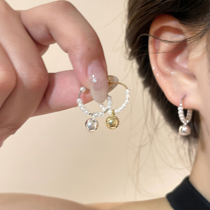 Elegant European-Style~ French Minimalist Pearl Hoop Earrings for Women, Light Luxury and High-End Feel, Unique and Beautiful Earrings for Square and Round Faces