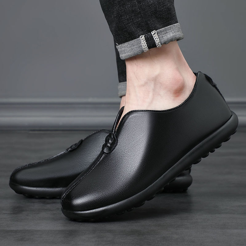 Primavera y verano nuevos viejos zapatos de tela de Beijing de cuero de ocio de los hombres de mediana edad y zapatos de padre primera capa de zapatos de los hombres de piel de vaca