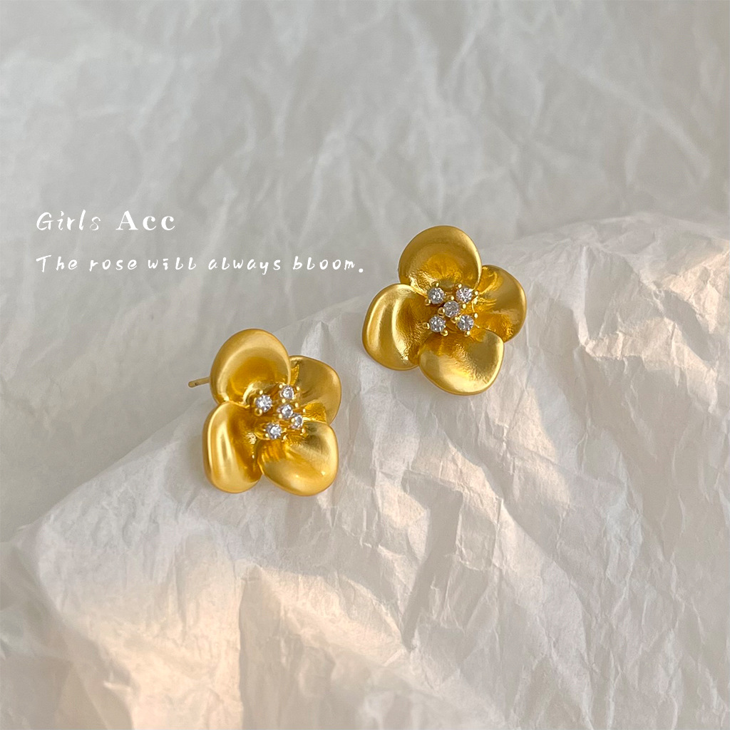 2_0030_耳语场景新水印 拷贝 31.jpg