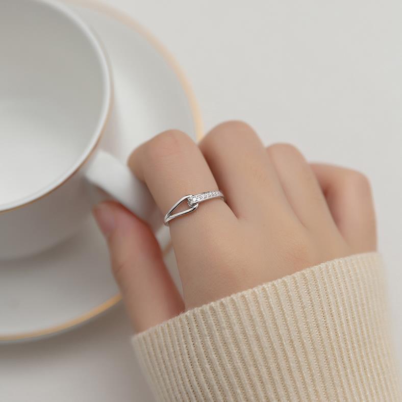Flash Diamond Intersection Ring Niche High-End Female French Hollow Drop-Shaped Temperament Open Index Finger Ring Wholesale