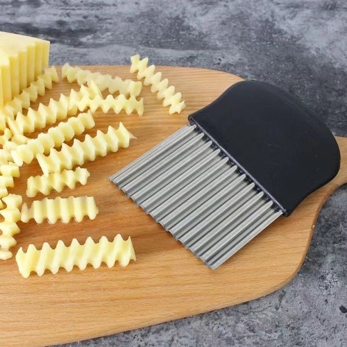 Household potato cutter wavy knife kitchen slice slice vegetable cutter fries melon fruit fries cutter fancy cutter