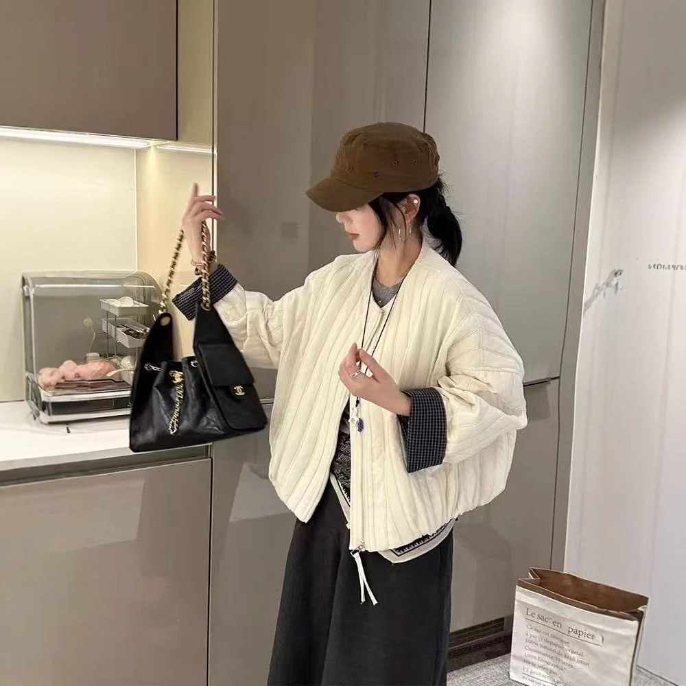 不退换E8869百搭显瘦夹克圆领竖条纹棉衣外套女