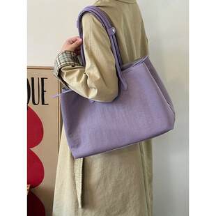 Capacious water repellent nylon shoulder bag, universal one-shoulder bag, high-end