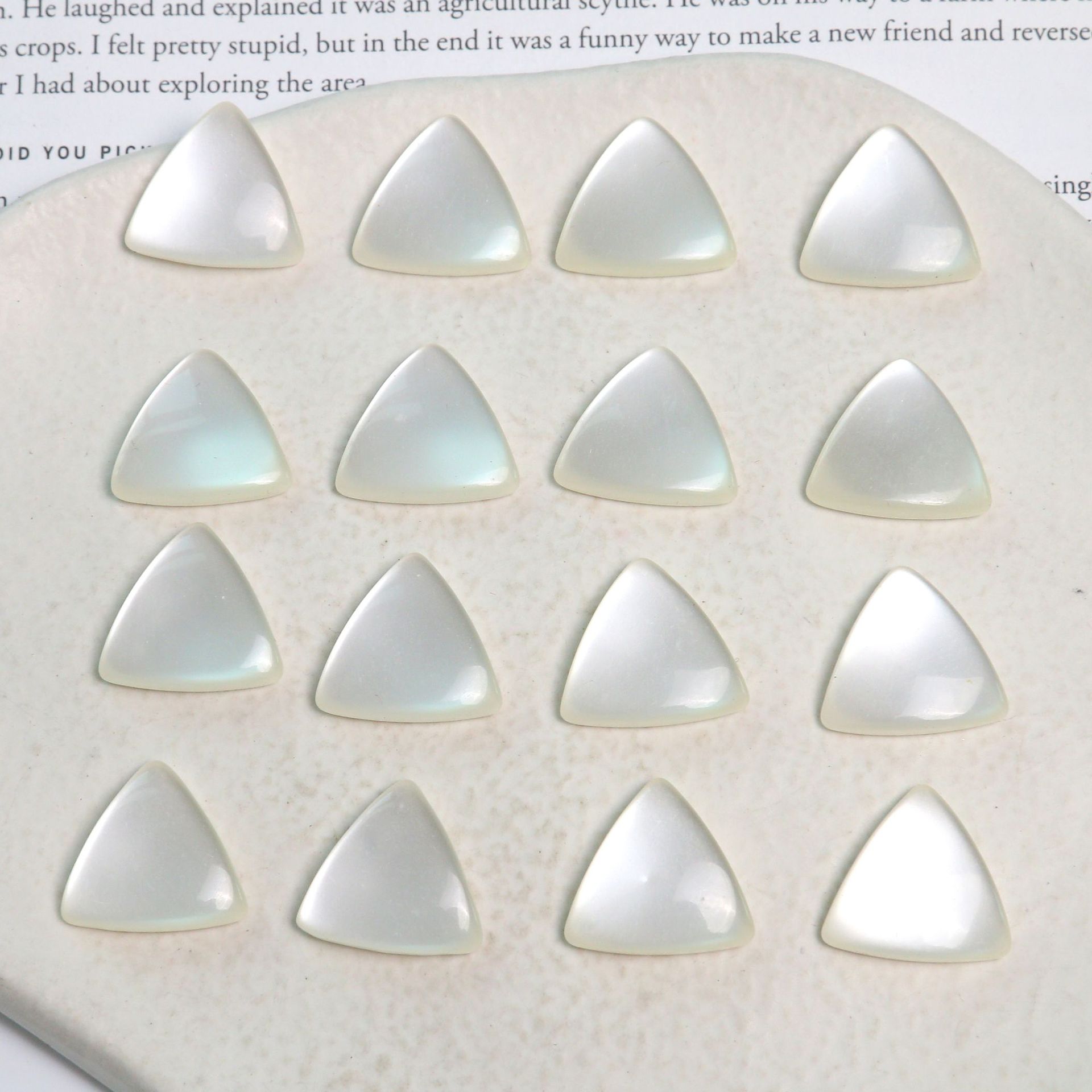 日系甜美百搭仿猫眼石贝壳三角形树脂贴片配件DIY耳环耳饰女材料