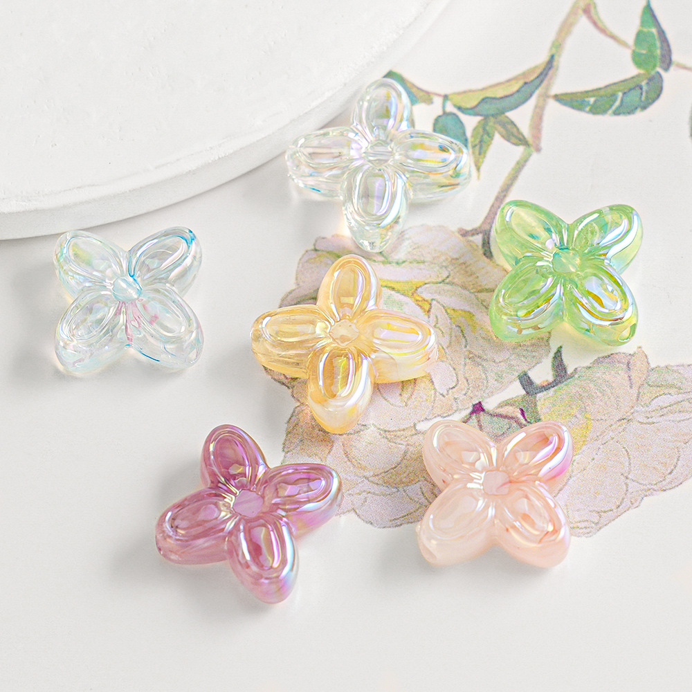 Cadena para teléfono móvil con cuentas de trébol de cuatro hojas transparente Heidi Cloud, cuentas sueltas para pulseras DIY, accesorios, piezas pequeñas, lote suelto de ABS