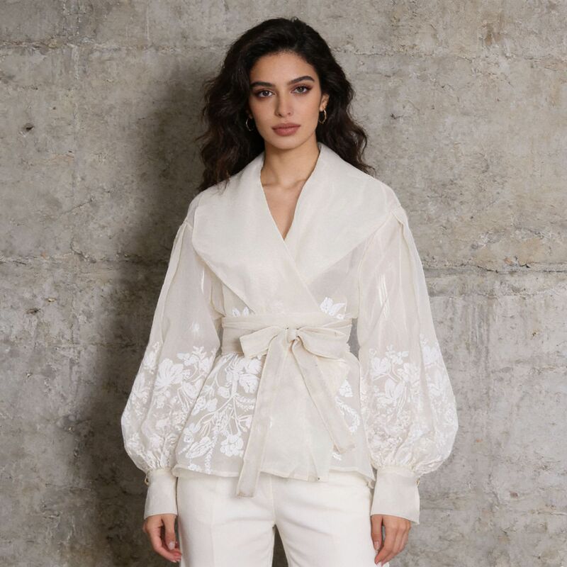 2026 Spring and Autumn New Retro Palace Style Elegant Lapel Shirt with High-End Feel, Tie-Waist Slimming Women's Blouse
