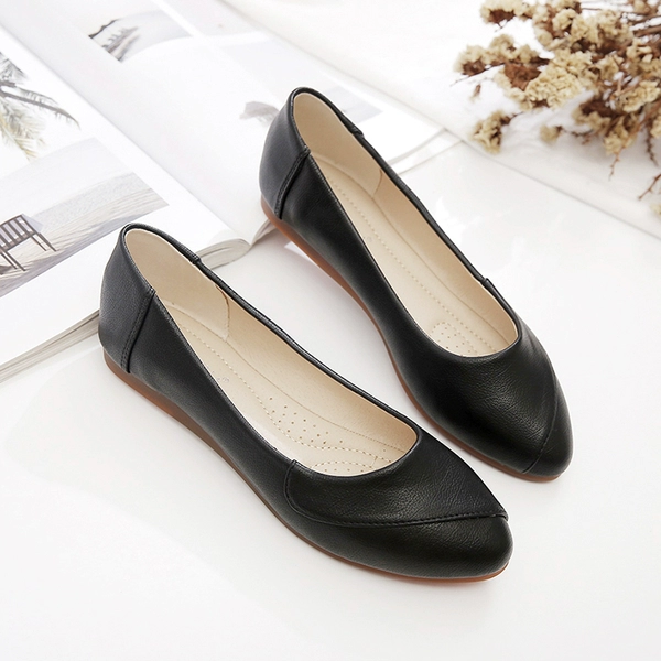 Black (S -shaped toe stitching)