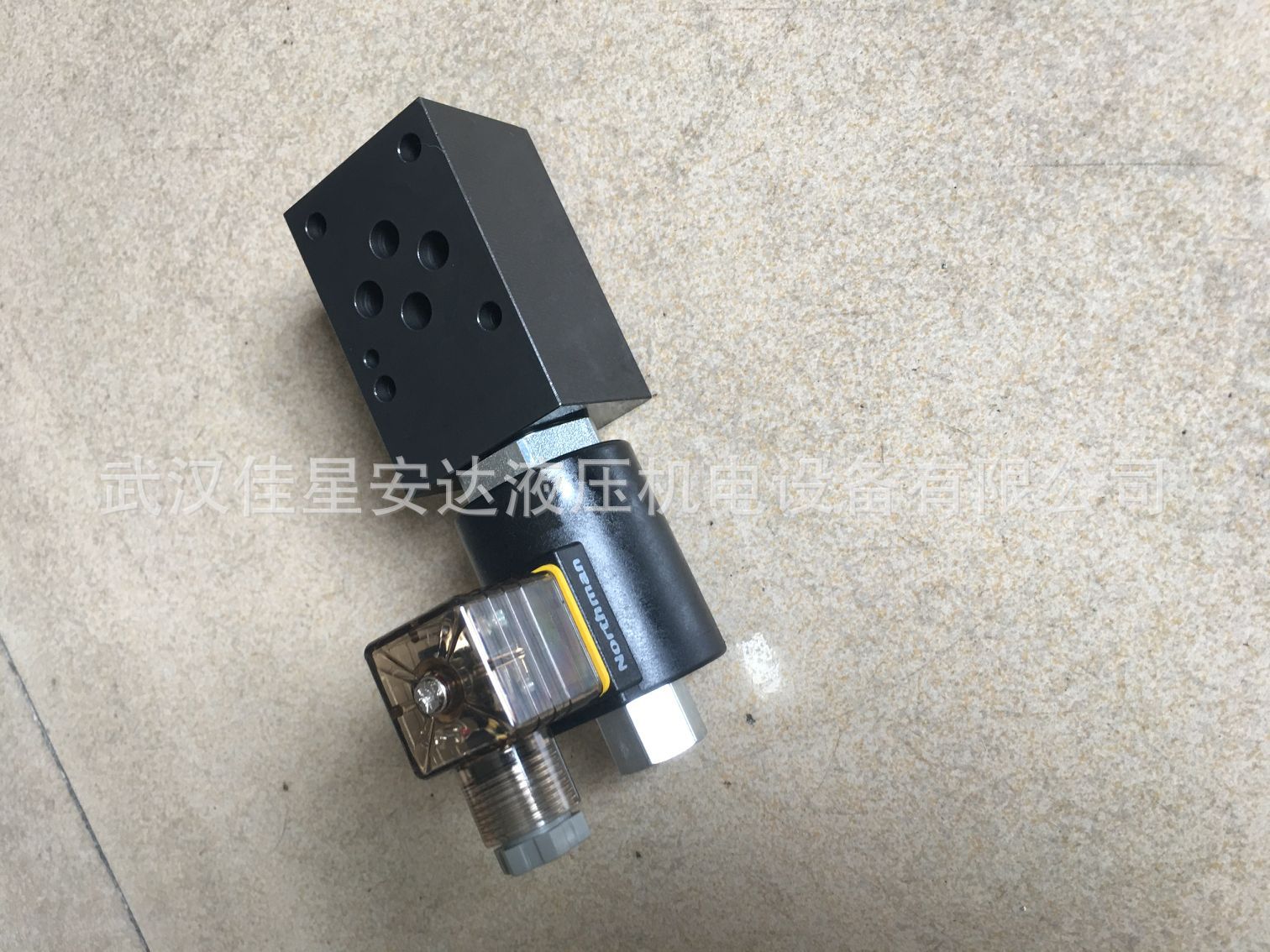 供应台湾NORTHMAN北部精机 MSC-02A-D24-DG-NC-20系列叠加式电控