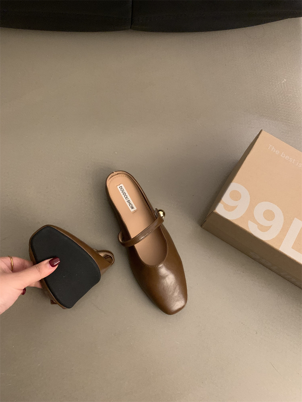 Zapatillas de primavera y verano de 2025 un pedazo de nuevo chinas zapatillas de un solo hombre perezoso Lefour zapatillas de cabeza zapatillas de mujer francesa