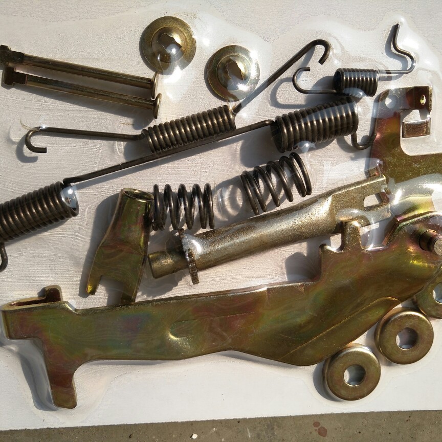 Suministro de kit de reparación de freno de tambor trasero para caliper de coche HIACE 04943 47061-26020 08030