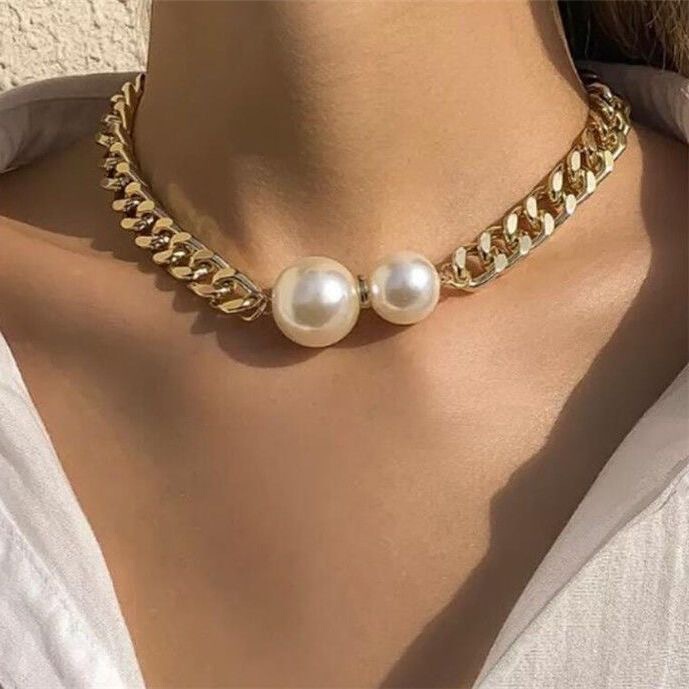 2023 New European and American Fashion Stylish Large and Small Pearl Capsules Connected with Golden Metal Flat Chain Necklace Neck Ornaments Ins