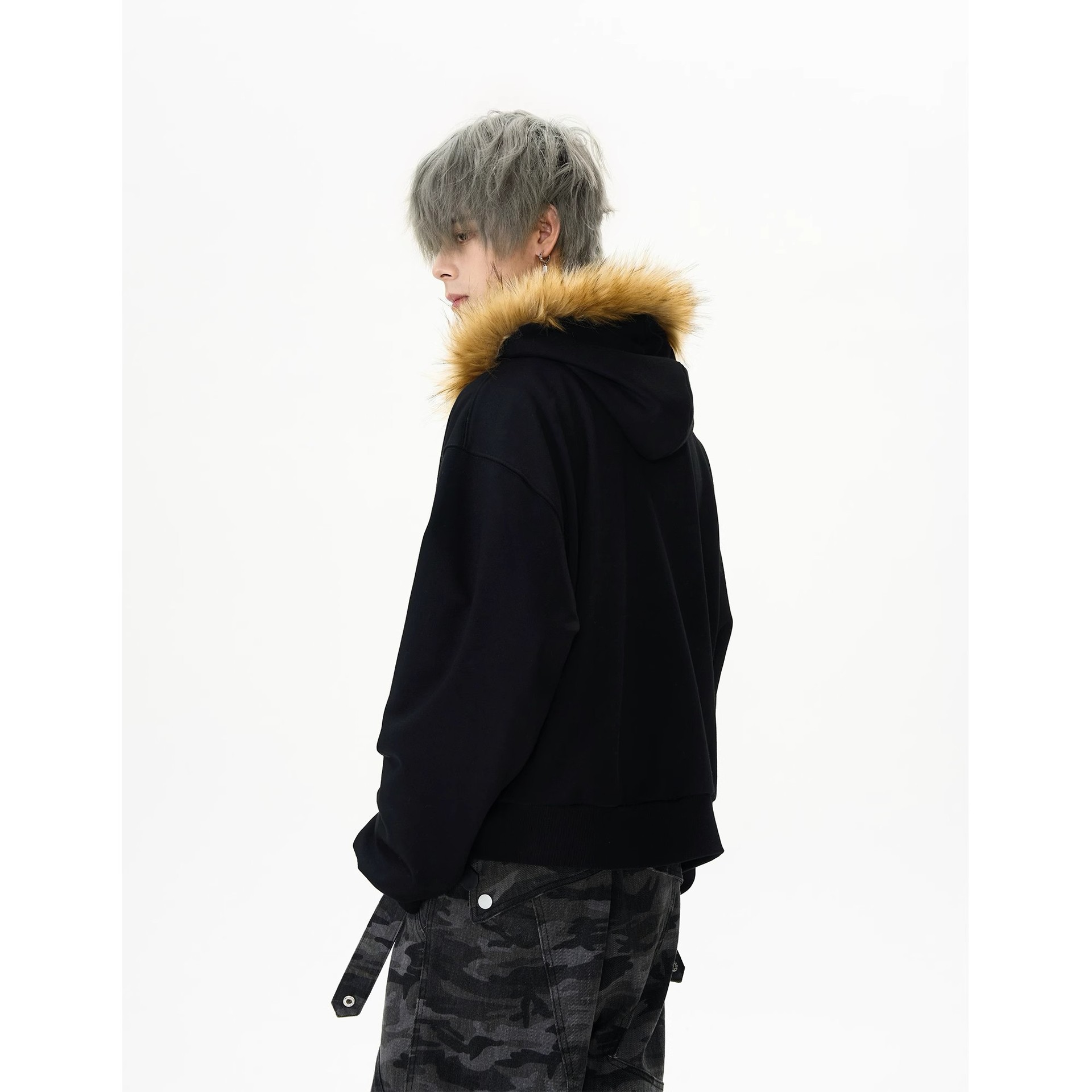 Item thumbnail 4