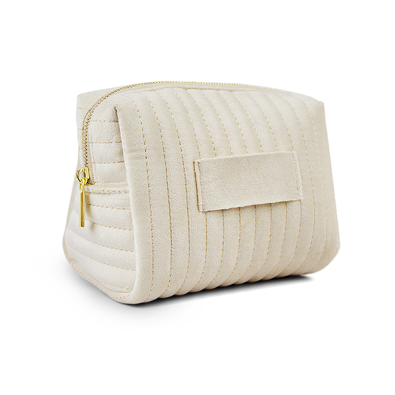 트럼펫-아몬드 화이트