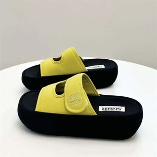 Super Popular High-End Thick-Soled Slippers for Women 2025 Summer New Outer Wear Velcro Versatile Beach Sandals Trend