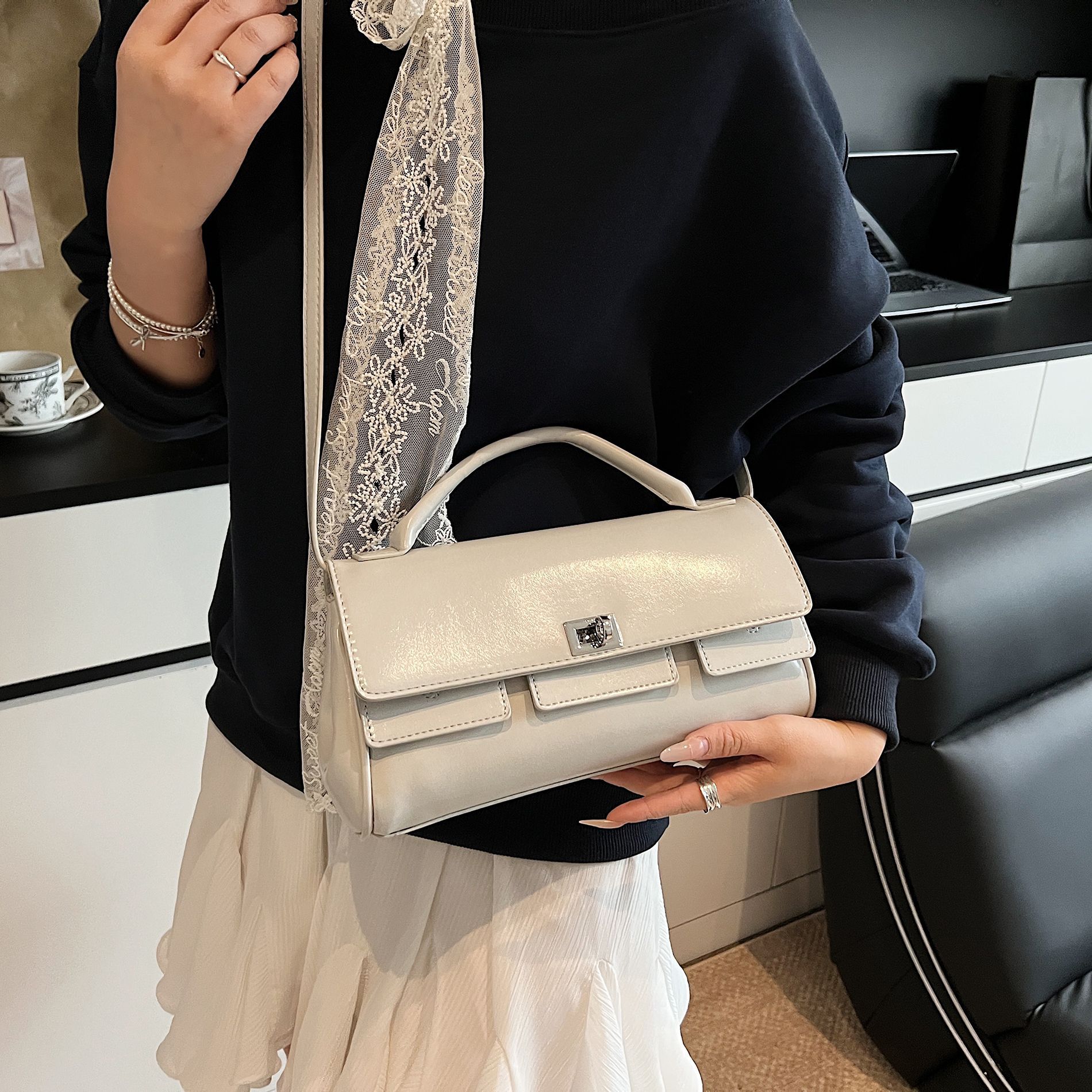 Diseño de nicho 2025 nueva tendencia moda todo-fósforo bolso de mano casual bolso de mensajero de un solo hombro simple