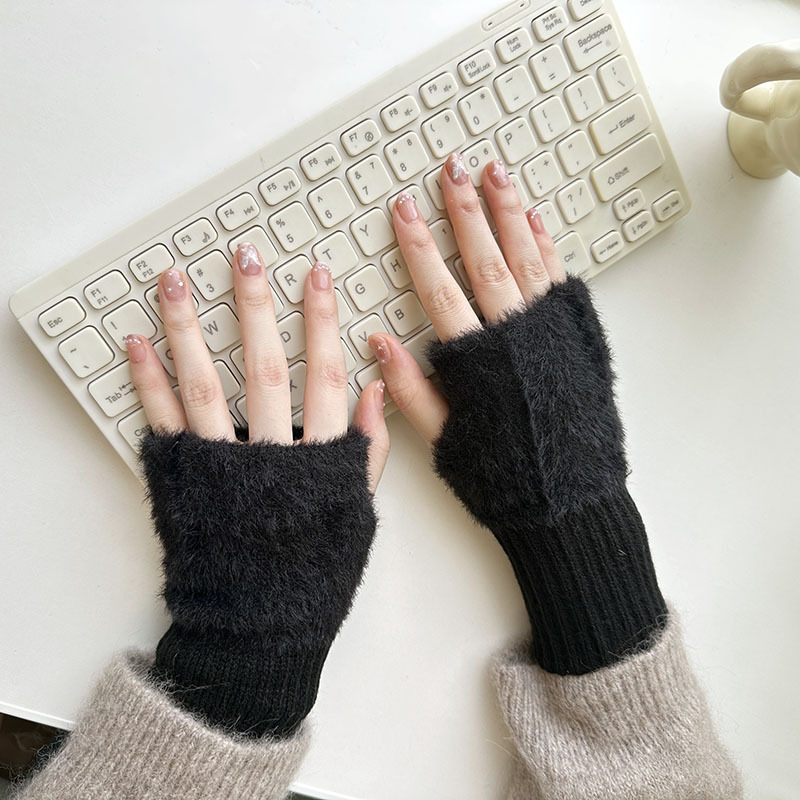 Black gloves, fingerless