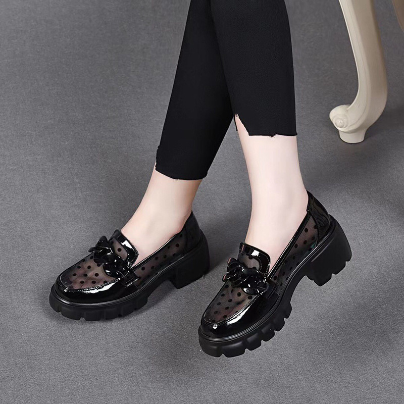 Women's thick-soled muffin leather shoes summer 2023 new British style thick heel leather mesh loafers patent leather shoes Women's thick-soled muffin leather shoes summer 2023 new British style thick heel leather mesh loafers patent leather shoes