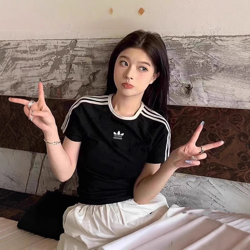 Cross-Border Clover Embroider Classic Raglan Sleeve Round Neck Pullover Women's Top Short-Sleeved T-Shirt Slimming Look Cross-Border Clover Embroider Classic Raglan Sleeve Round Neck Pullover Women's Top Short-Sleeved T-Shirt Slimming Look
