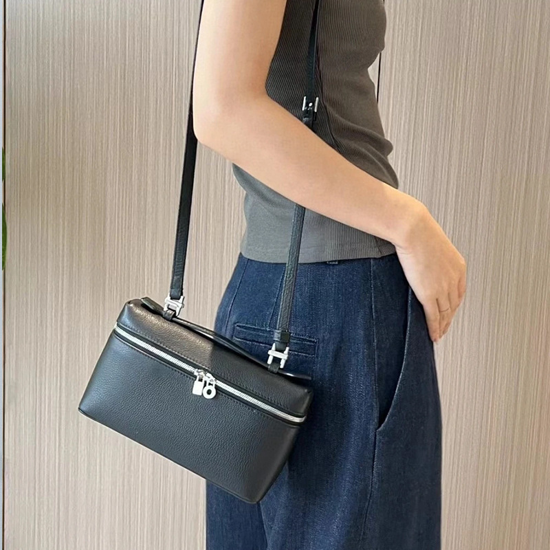 Carefully Selected Lunch Box Bag, Gigi Style Genuine Leather Women's Bag, Simple and Versatile Shoulder Crossbody Box Bag, Niche and Elegant Women's Bag