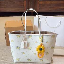 外单大容量包包女夏天百搭2025新款休闲单肩腋下包质感通勤托特包