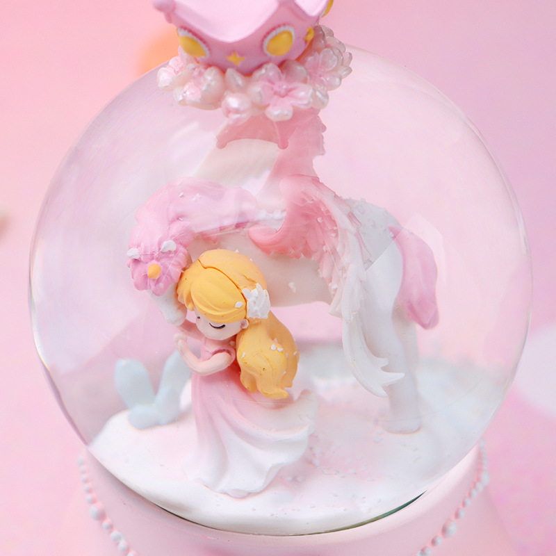 Romántico secreto bosque bola de cristal luminosa caja de música caballo blanco creativo decoración de escritorio de niña regalo de estudiante al por mayor