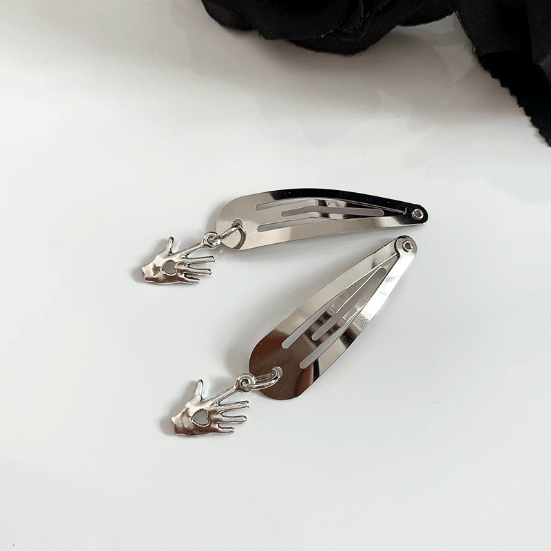 15g Weight Charm Hair Clips Hair Accessories Type 1 Pair Quantity Party, Street Occasion Alloy Material Moon, Heart Shape, Butterfly Pattern All Seasons Season Women's Gender Retro, Punk Style Retro Punk Women's Moon Heart Shape Butterfly Alloy Charm Hair Clips 11