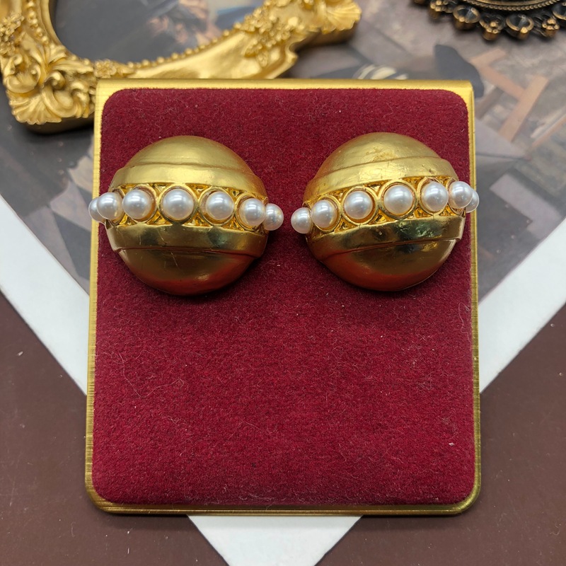 10g Weight Artificial Pearls Inlay Material Ear Studs Classification 1 Pair Quantity Daily Occasion Alloy Material Heart Shape Pattern Women'S Gender Plating Design Retro Style 1 Pair Retro Heart Shape Alloy Plating Artificial Pearls Women's Ear Studs 5
