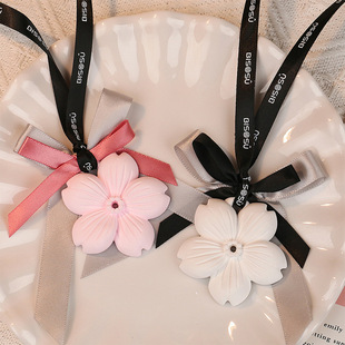 Wardrobe aromatherapy plaster incense piece home bedroom fragrance girl's room incense car incense hanging Camellia fragrance