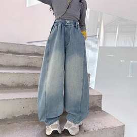 女童弯刀牛仔裤春季2026新款洋气大童裤子宽松洋气春秋款女孩长裤