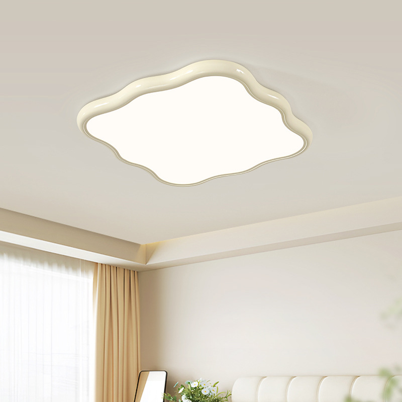 Lámpara de techo francesa de viento crema minimalista moderna y simple lámpara de dormitorio principal lámpara de estudio ultra delgada L335