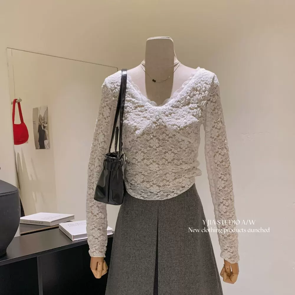 Y.JIA伊嘉秋冬法式纯欲风设计感修身显瘦加绒V领长䄂蕾丝衫女8510
