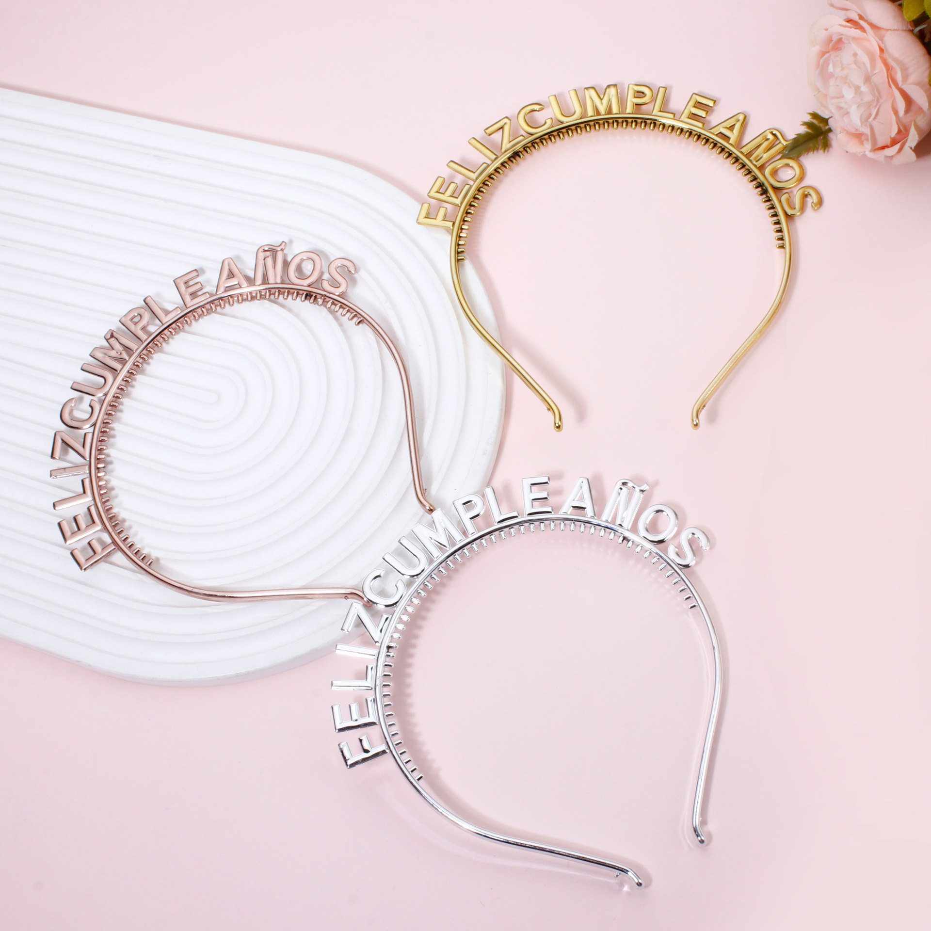 Cumpleaños español correa de hombro serie de taladro de plástico chapado en oro fiesta de ventas calientes en el extranjero de Europa y América