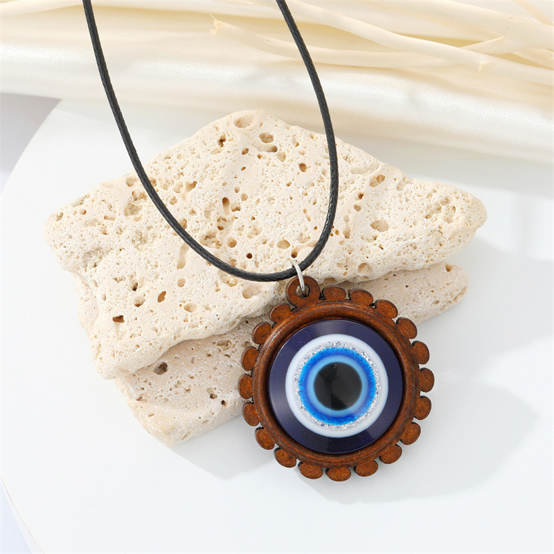 European CrossBorder Sold Jewelry Retro Punk Wood Lace Devils Eye Necklace Blue Eyes Pendant Clavicle Chain Femalepicture2