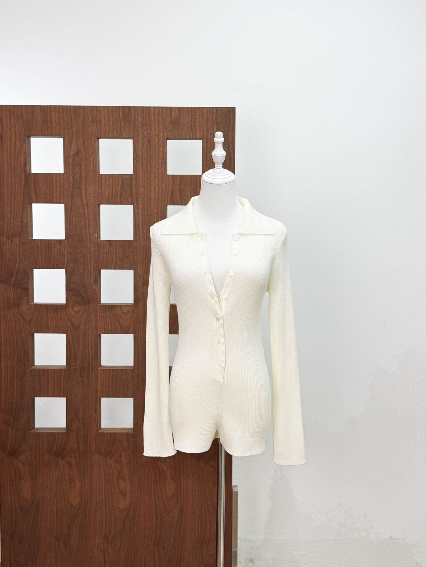 Europa y los Estados Unidos Spice Girls Viento Blanco Pit Strip Jumpsuit de alto nivel con cuello profundo V delgado Jumpsuit de manga larga image 7