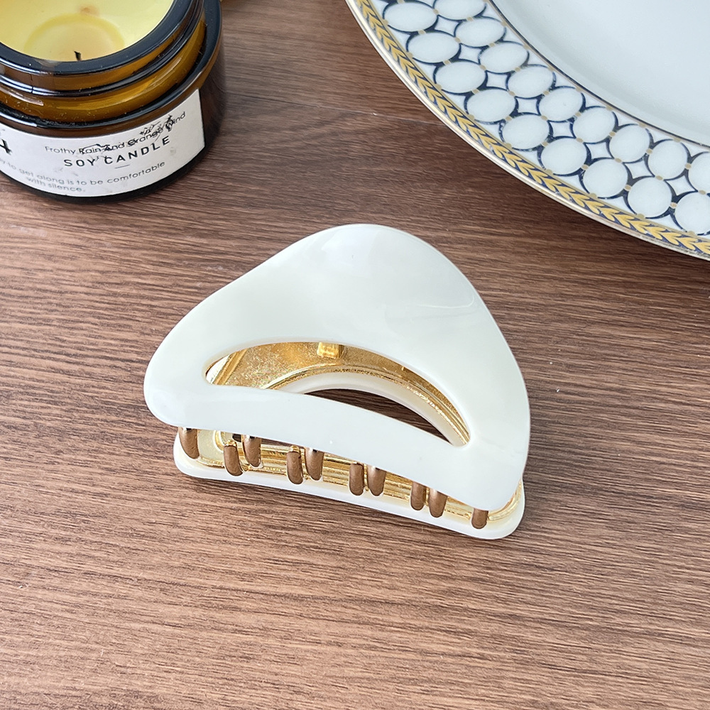 6.2cm 중공 타원형 유백색