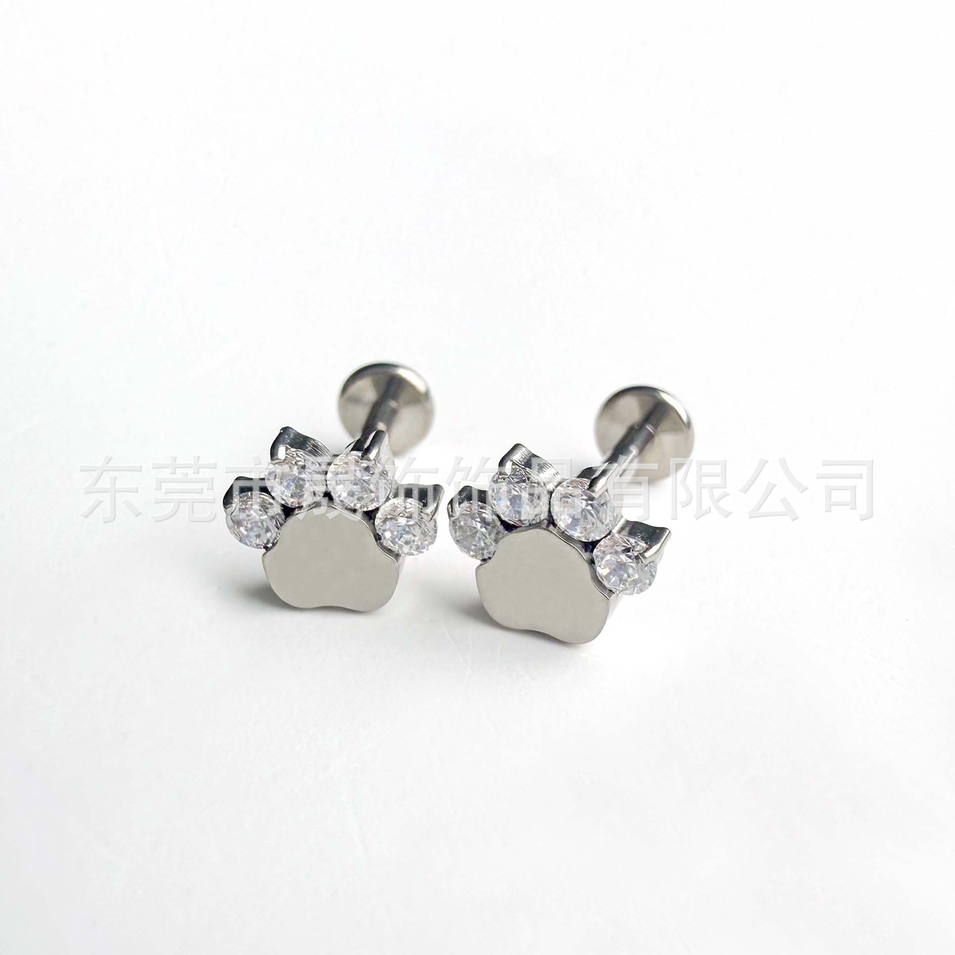 F136 Titanium Alloy Cat Paw Studded Cubic Zirconia Ear Stud G23 Internal Thread Labret Stud Helix Cartilage Stud Piercing Jewelry Cat Paw Zirconia