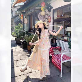夏日绝美小裙子多巴胺穿搭一套温柔度假风法式清纯甜美连衣裙套装