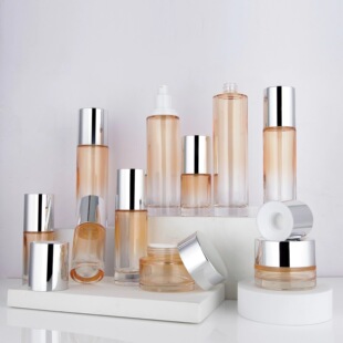 �F؛�߶�30g��˪ƿ50gֱ�A��׻��yƷ���bƿ40ml���A�۵�Һ120ml