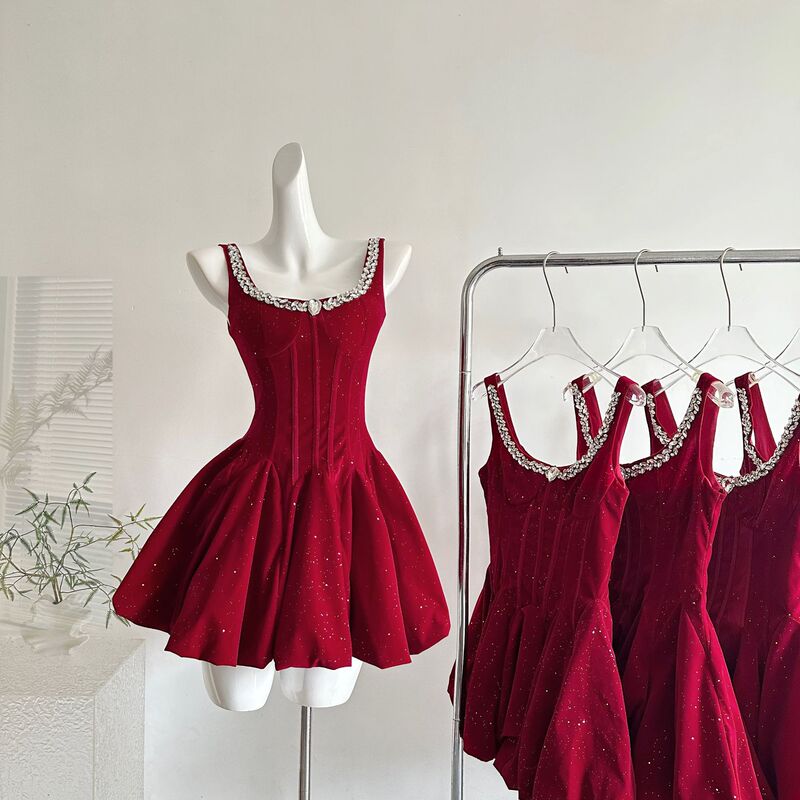 『Xin Xing』New Year's French Style Red Velvet Rhinestone Waist-Cinching Elegant Puff Skirt Mermaid Dress