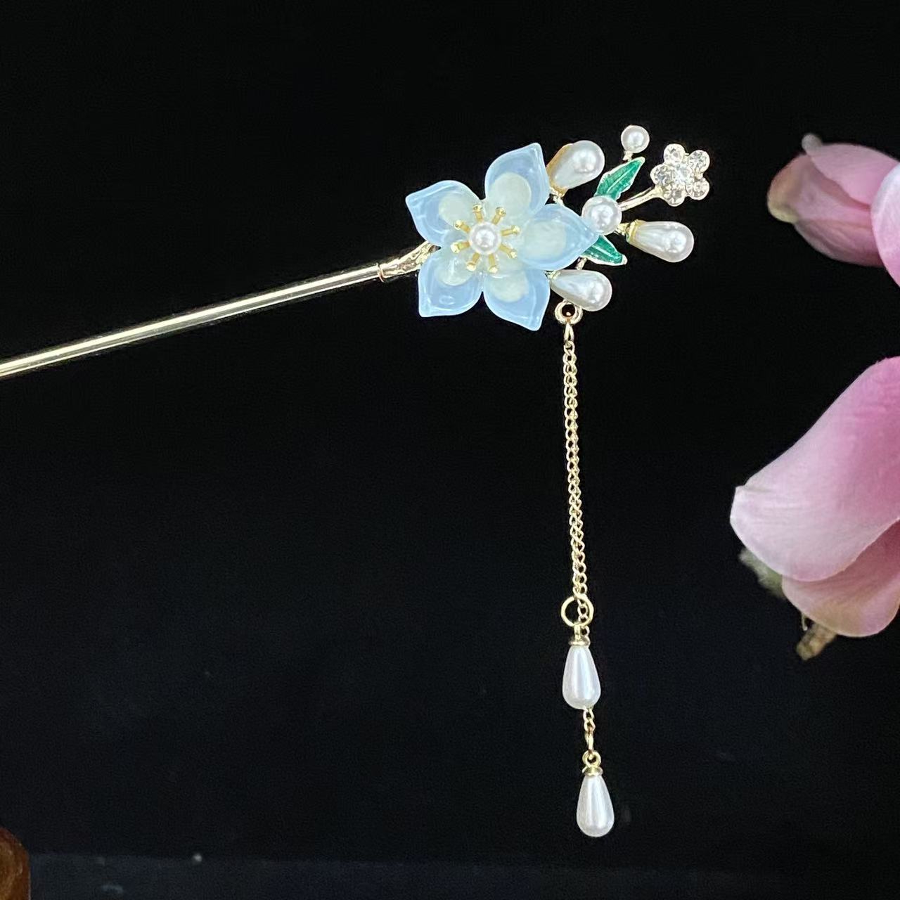 Hairpin 2458