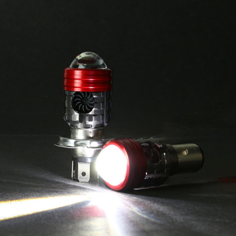Lente de motocicleta eléctrica faro LED de luz fuerte faro de tres ruedas super brillante con bombilla grande incorporada reforma