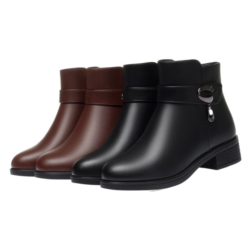 Женские туфли, хлопковые туфли, новая модель 2023 года, обувь для женщин среднего и старшего возраста, мягкая кожа, мягкая подошва, короткие сапоги, женские на флисовой подкладке, зимние на среднем каблуке.