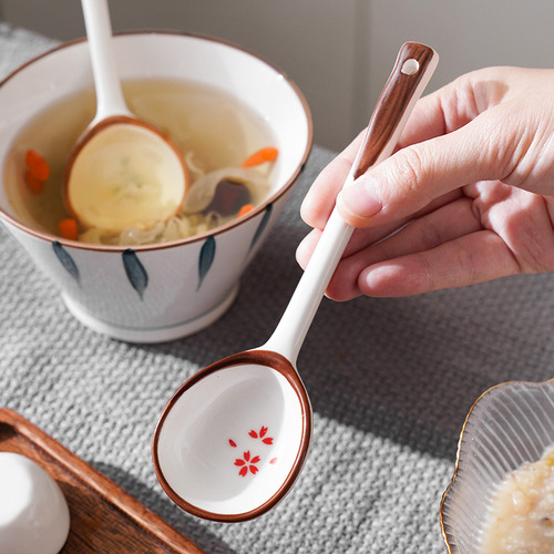Long-handled ceramic spoon, household rice spoon, cartoon spoon, children's spoon, cute strawberry spoon, hand-painted Internet celebrity tableware